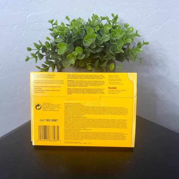 Kodak Ultra Premium Photo Paper 4x6 High Gloss 100 Sheets - Picture 3 of 3